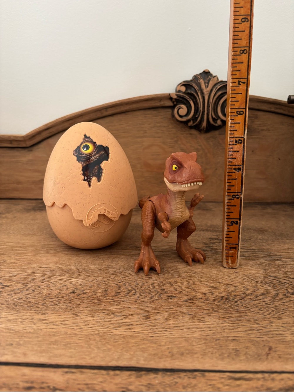 Mattel Jurassic World Hatch 'n Play Dinos Tyrannosaurus Rex